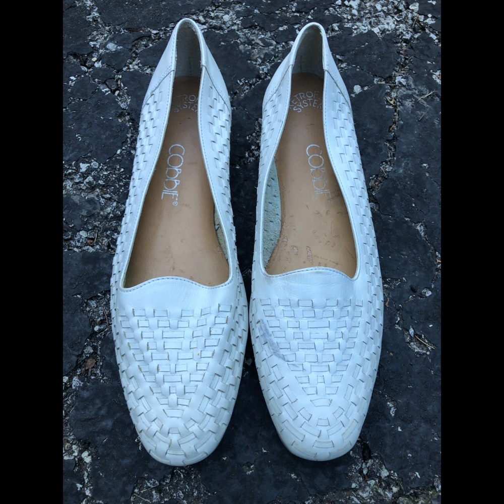 White Cobbie Cuddlers -  size 7 1/2 M - vintage